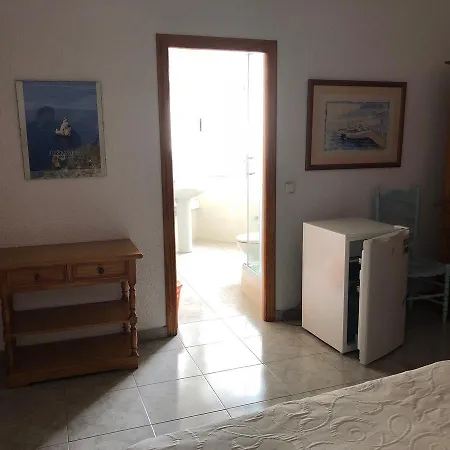 Casa De Huespedes El Almendro Gæstehus Ibiza